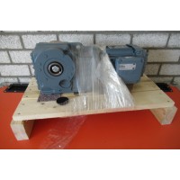 9,9 RPM  0,55 kW Asmaat 40 mm  IE3. UNUSED 